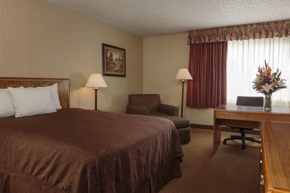 High Desert Inn Elko Esterno foto