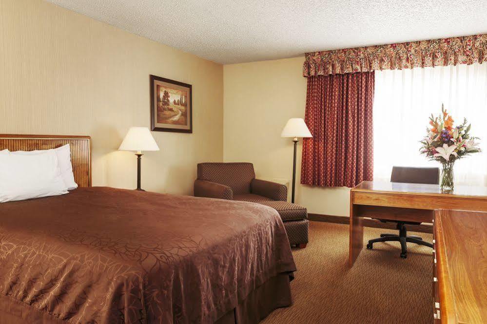 High Desert Inn Elko Esterno foto